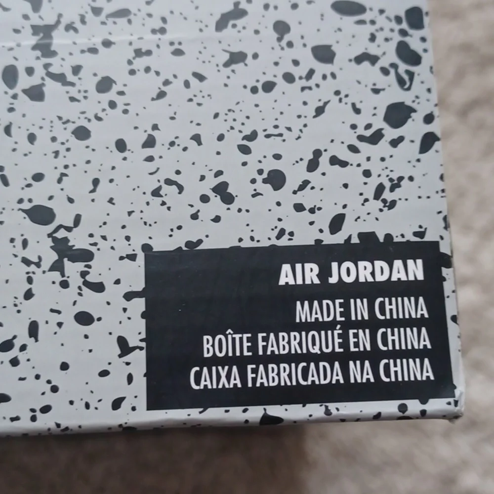 Air Jordan 6 Retro Size 8 Off White/ Maroon GUC - Picture 13 of 14